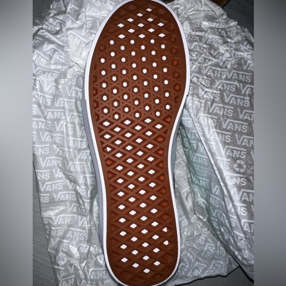 Women’s Air Jordan 12 Retro ((PLUS free shoes come along!)) - Picture 9 of 11